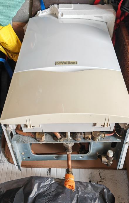 Bojler Vaillant fasadni 24kw