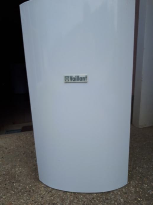 POKLANJAM Vaillant VIH CK 70 spremnik za vodu