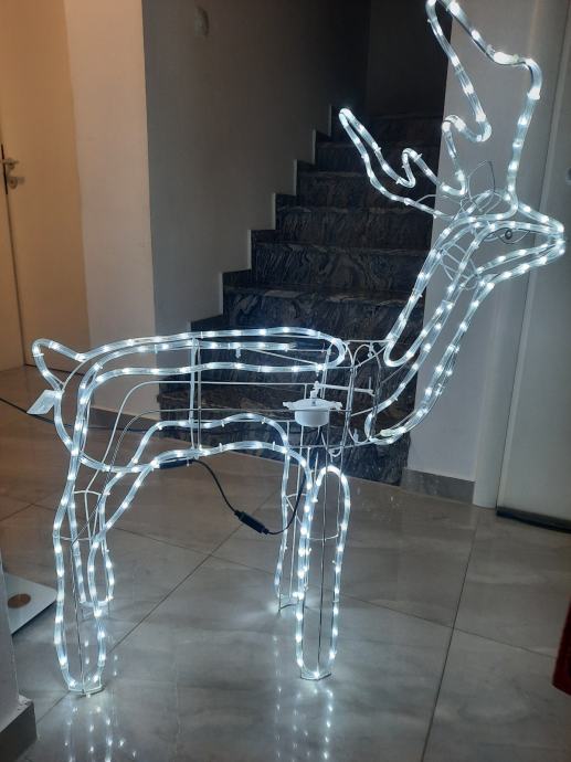 LED jelen, visina 115cm, pomična glava!