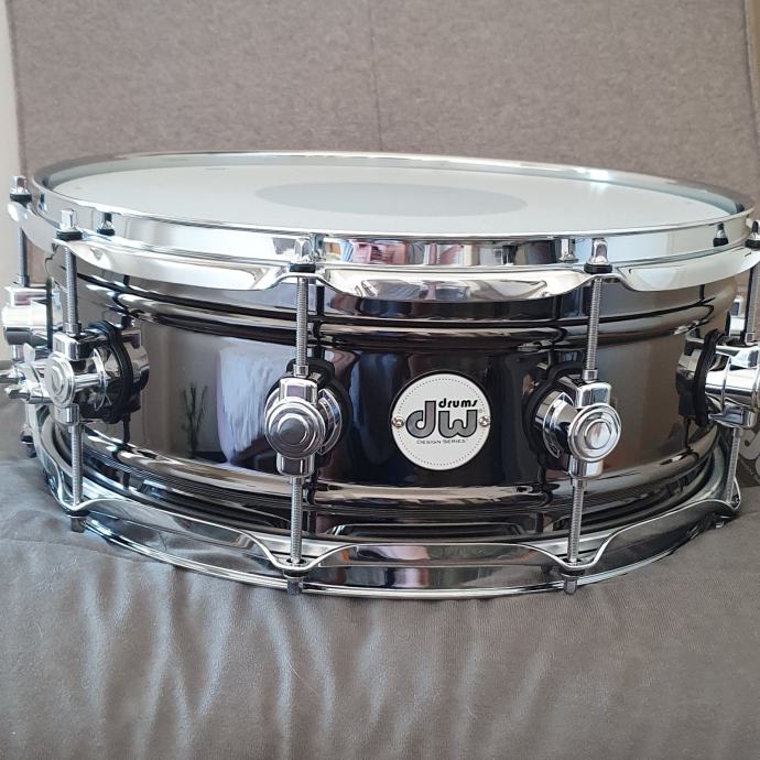 dw design series black nickel over brass snare drum 14x5.5