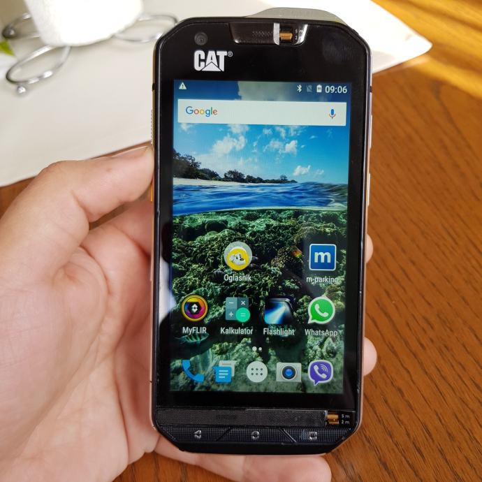 CAT S60