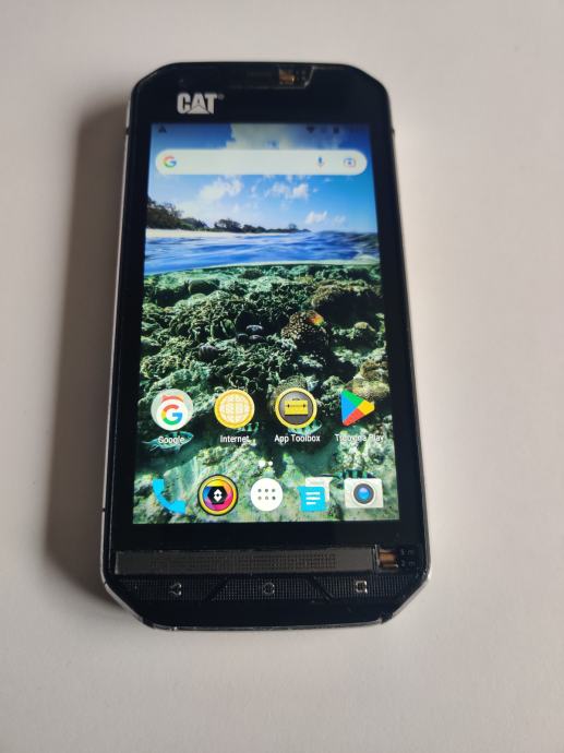 Caterpillar CAT S60, sve mreže,3 GB RAM,dual sim,sa punjačem