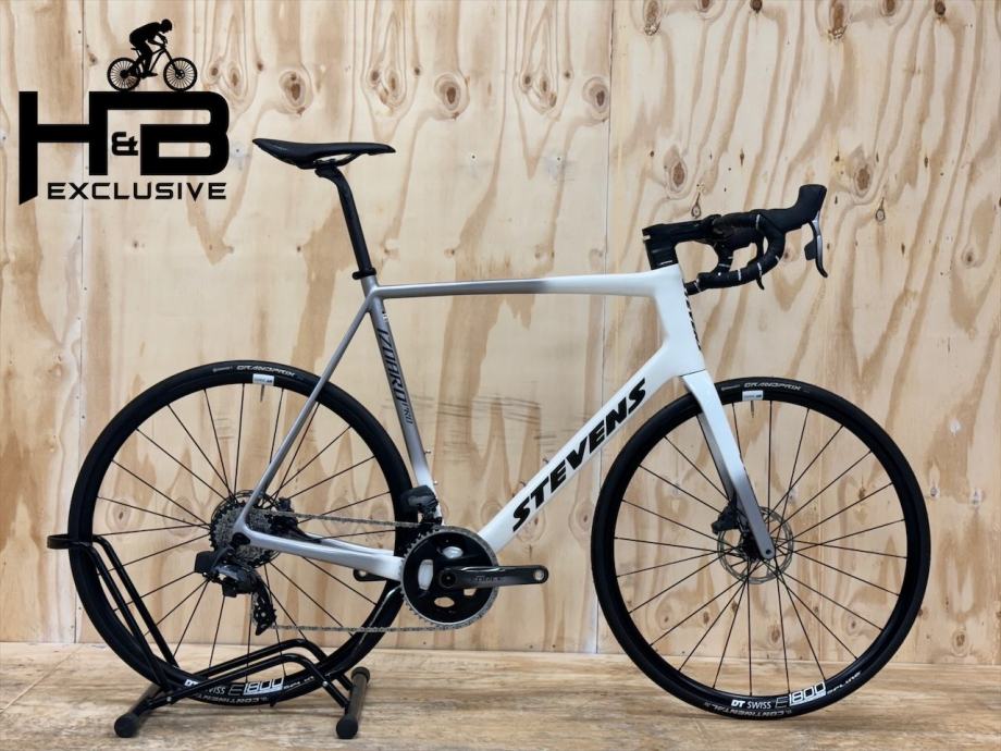 Stevens Izoard Pro Disc Carbon 28 inčni Cestovni bicikl Force AXS 2022