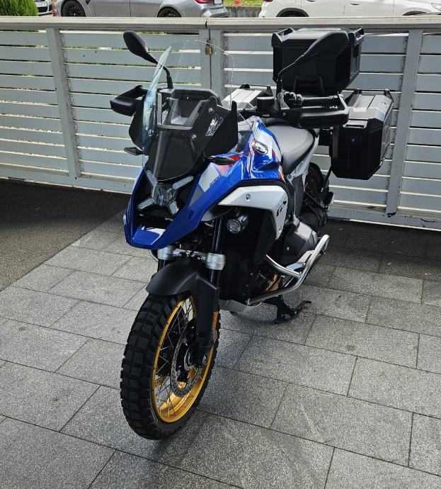 BMW R1300GS 1300 cm3 * Prvi vlasnik * 4.760 km * Garancija do 03/29 *, 2024 god.