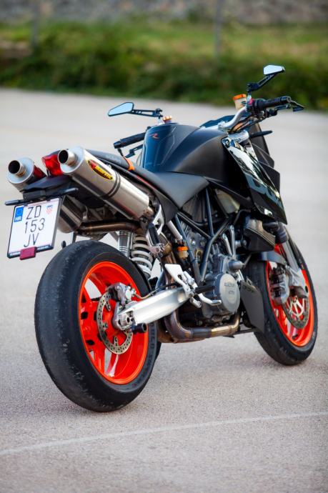 KTM 990 super duke  999 cm3, 2005 god.