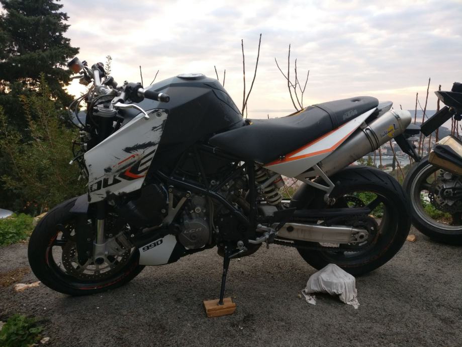 KTM Superduke 990 999 cm3, 2007 god.