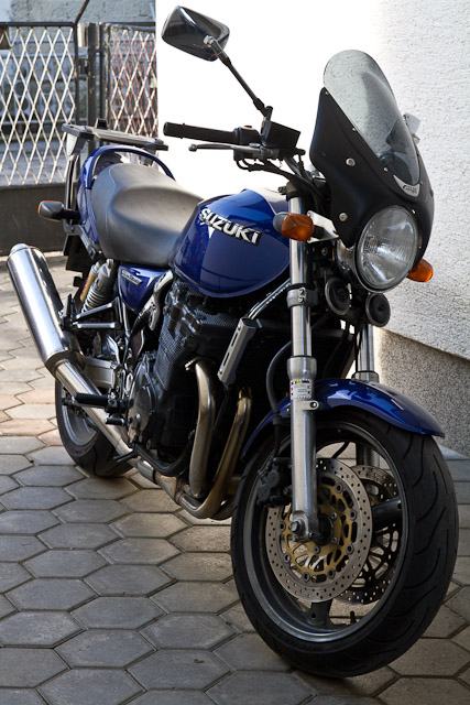 Suzuki gsx 750 inazuma