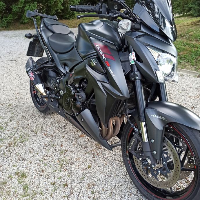 GSxs 1000,black edition ,kupljen u HR., 2017 god.