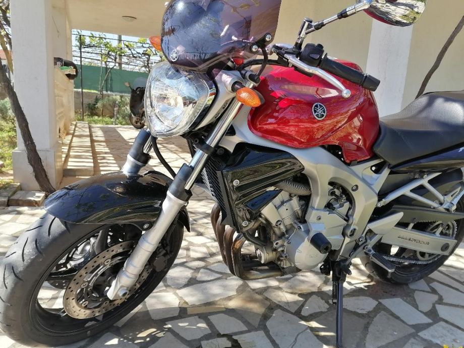 Yamaha FZ6N 600 cm3, 2004 god.