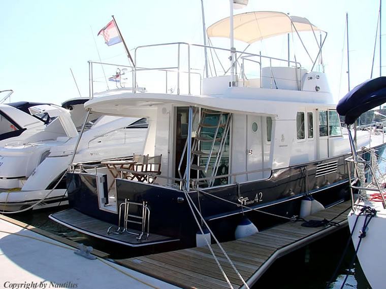 SWIFT TRAWLER 42 NAJAM MOTORNOG BRODA