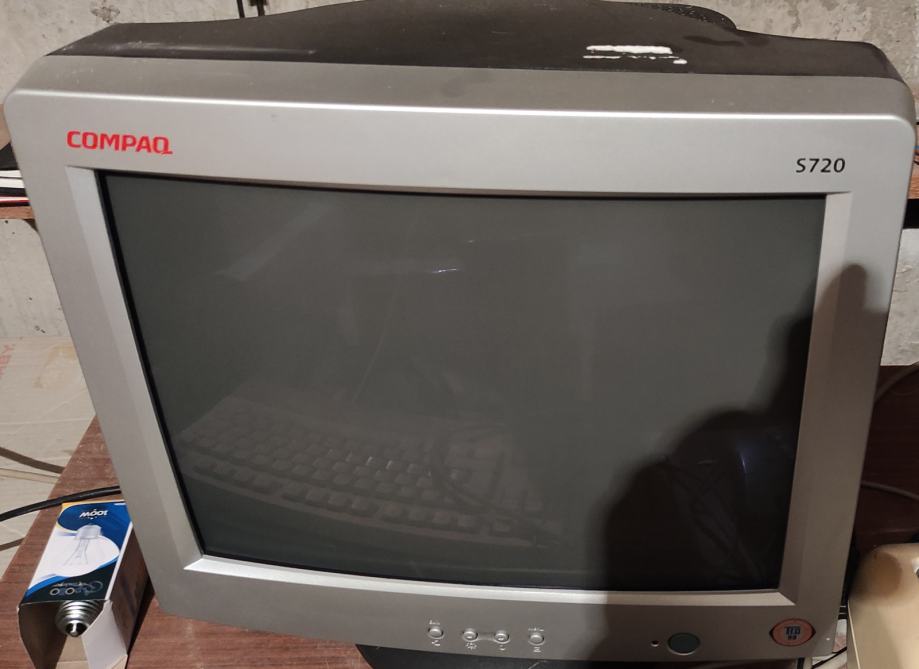 Compaq S720 monitor