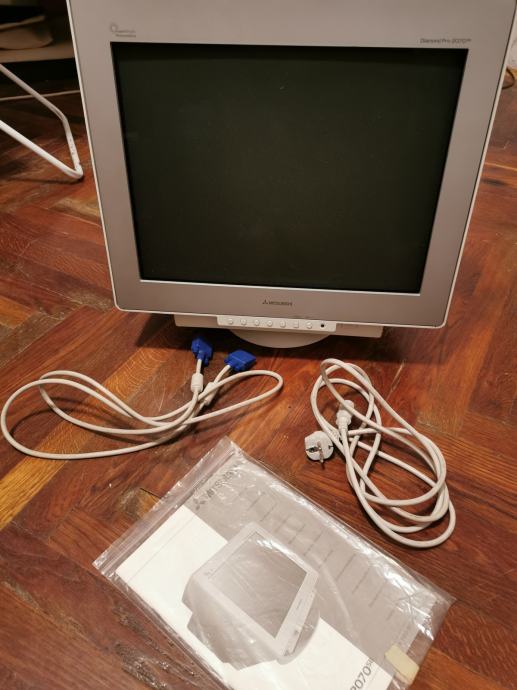 Mitsubishi Diamond Pro 2070SB CRT monitor