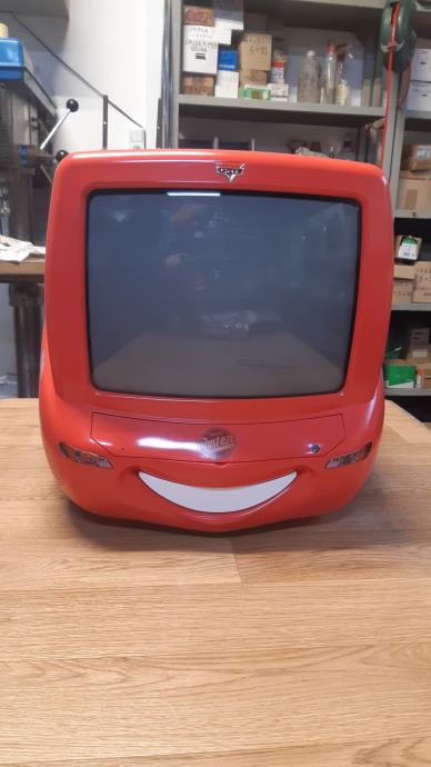 Disney Pixar Cars Lightning McQueen Retro Combo CRT TV