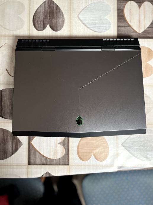 Alienware R5 | 17.3”, i7 8750h, GTX 1060