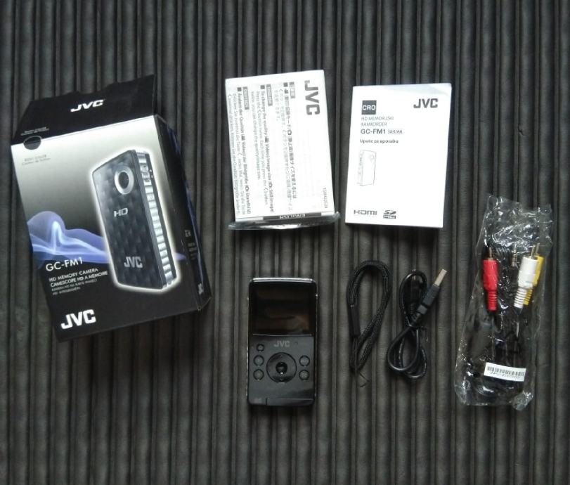 HD kameru JVC GC-FM1