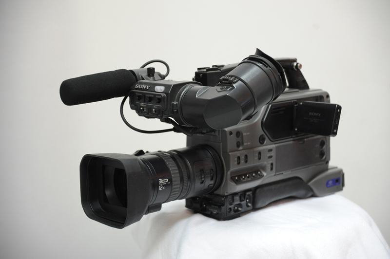 SONY DSR 250P