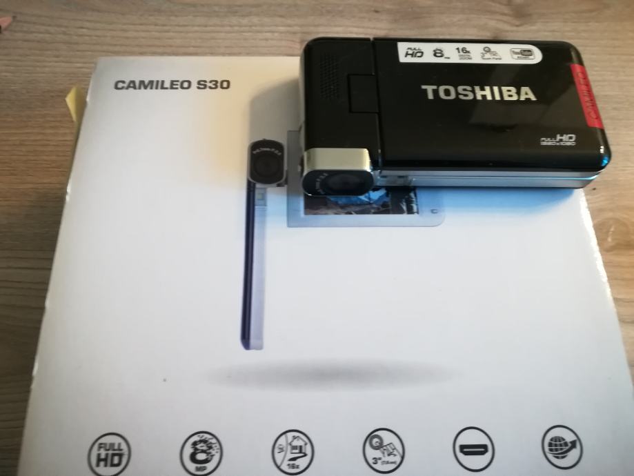 Toshiba Camileo S30, full HD plus 32GB SD kartica