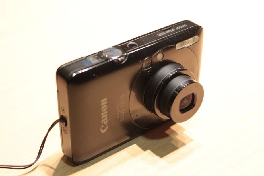 CANON IXUS 100 IS povoljno!