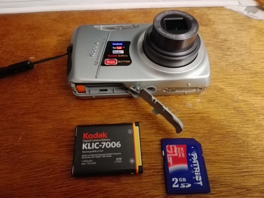 KODAK EASYSHARE M550 - 12 MPX