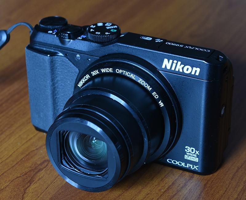 Nikon Coolpix S9900 - 30x zoom - WiFi - GPS - VR - zakretni ekran