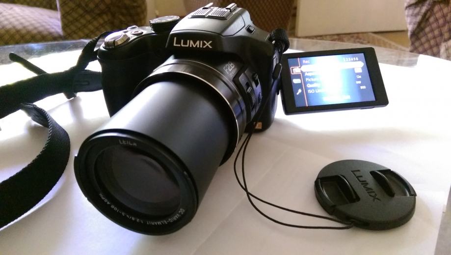 Panasonic Lumix FZ200