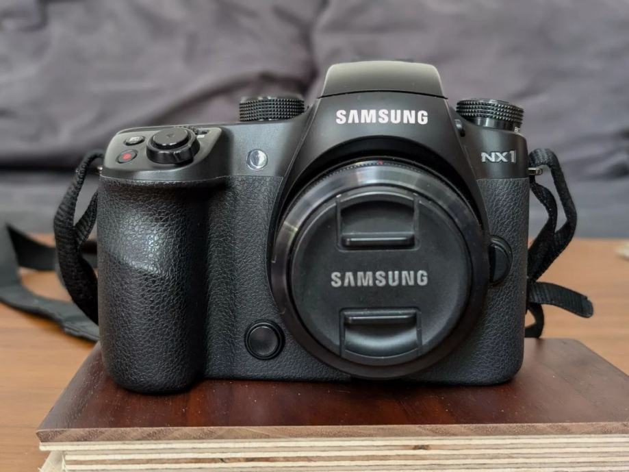 Samsung NX1 fotoaparat