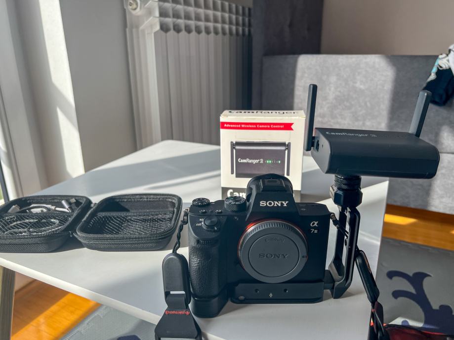 Sony A7 III Fotoaparat + SMALLRIG A7III L-Bracket