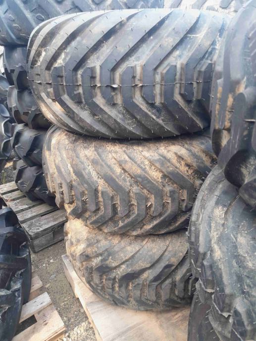 Gume sa felgama 400/60R15.5