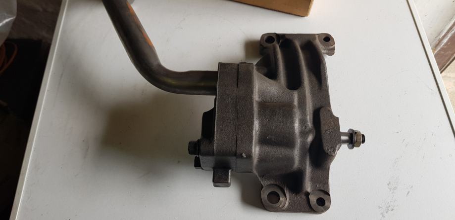 John Deere nova pumpa ulja motora R504028