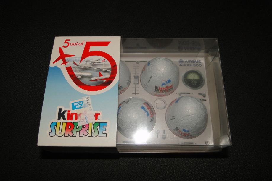 Kinder surprise - Airbus A330-300   EU 2013