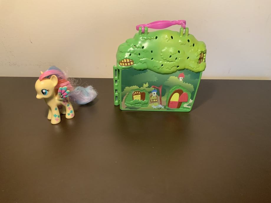 My little pony Flyttershy dvorac sa figurom