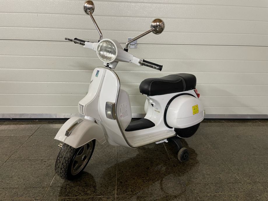 Djecija vespa px150