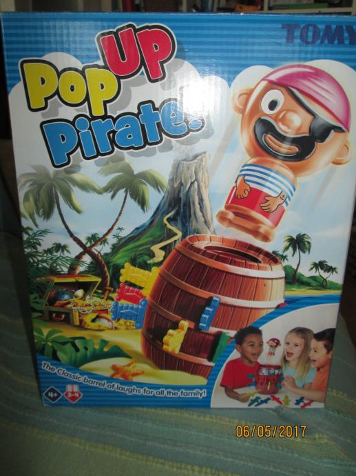 DRUŠTVENA IGRA TOMY-GUSAR U BAČVI (POP UP PIRATE)