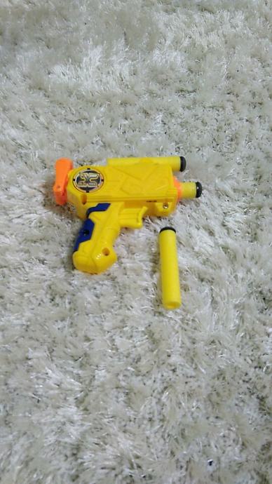 Nerf x-shot pištolj