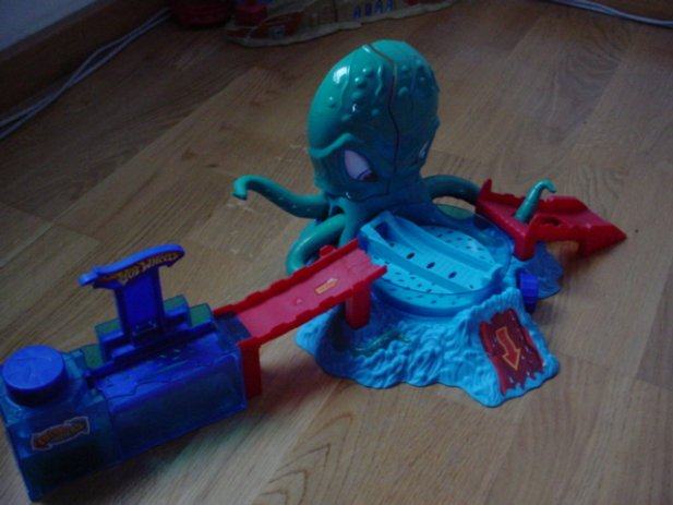 Hotwheels Octo Battle