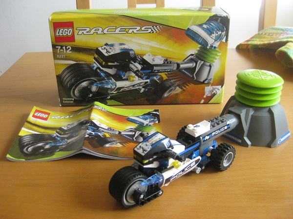 LEGO RACERS 8221