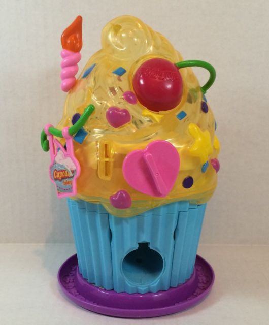 Squinkies Cupcake Bakery Shop - dispenser, playset...