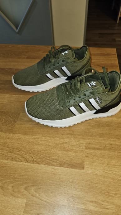 Adidas dječje patike 34