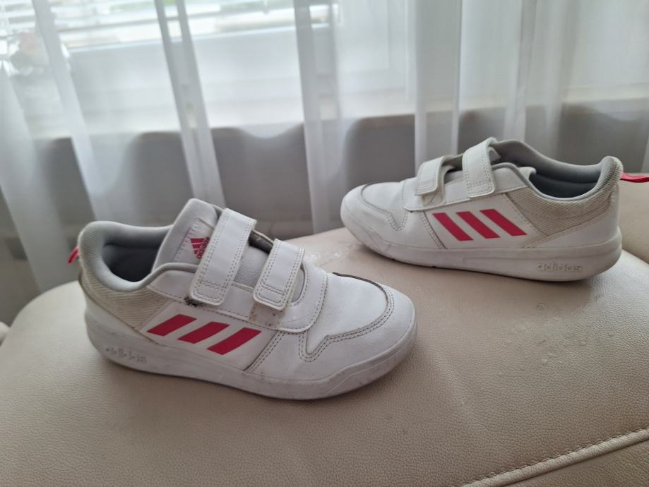 Adidas kozne tenisice br 35