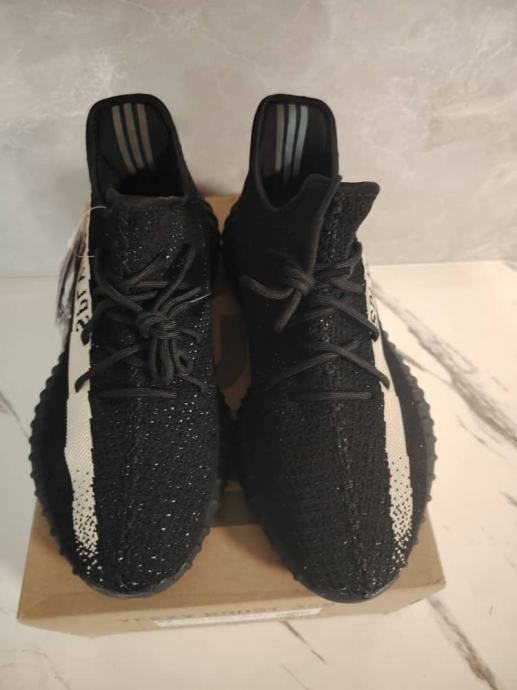 yeezy 350 oreo