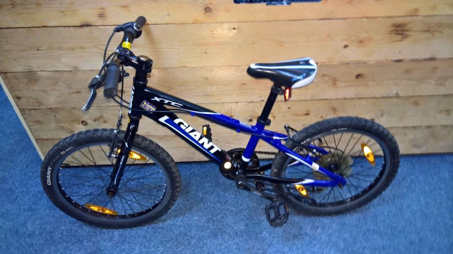 GIANT XTC jr. 20" - dječji MTB bicikl 6 brzina