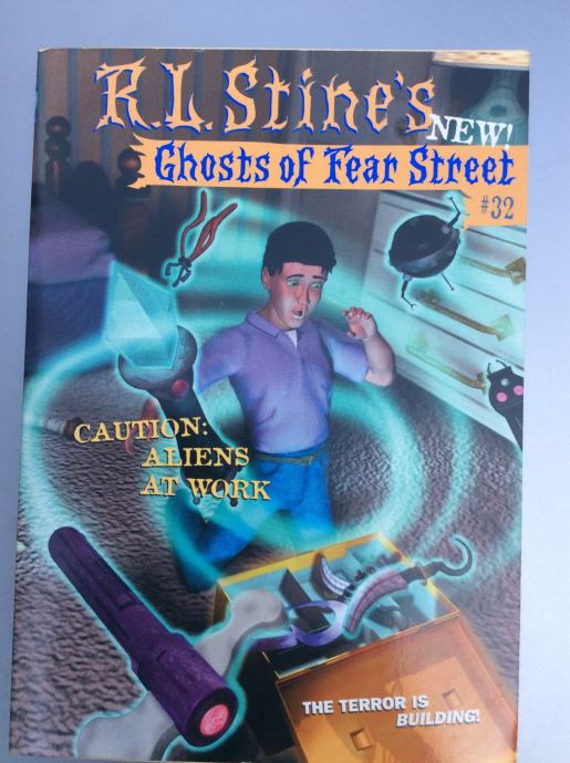 R.L. STINE: GHOSTS OF FEAR STREET - CAUTION ALIENS AT WORK