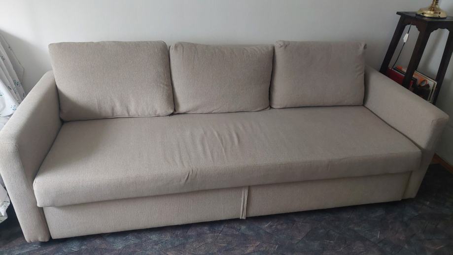 Sofa na razvlačenje s kutijom ispod