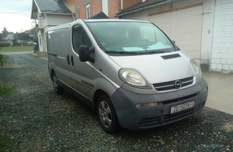 Opel vivaro 2003