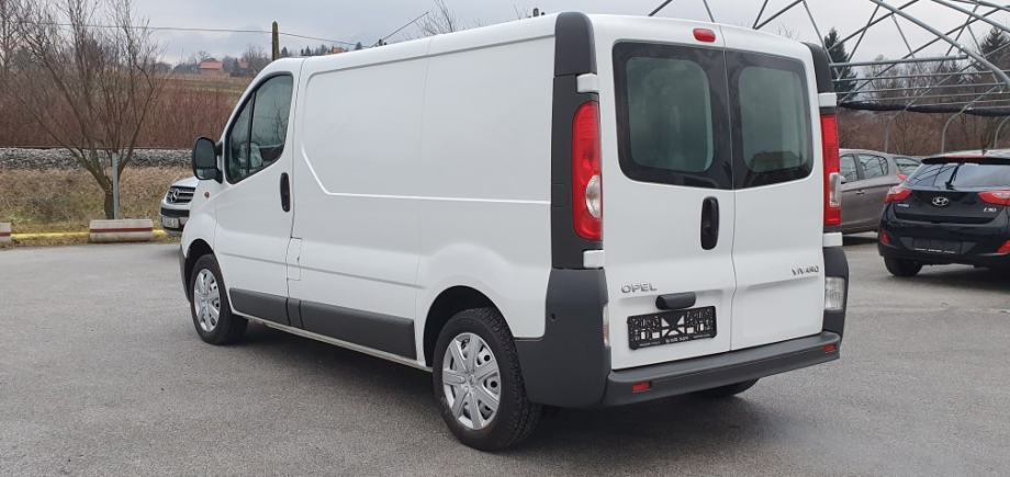 Opel vivaro 2