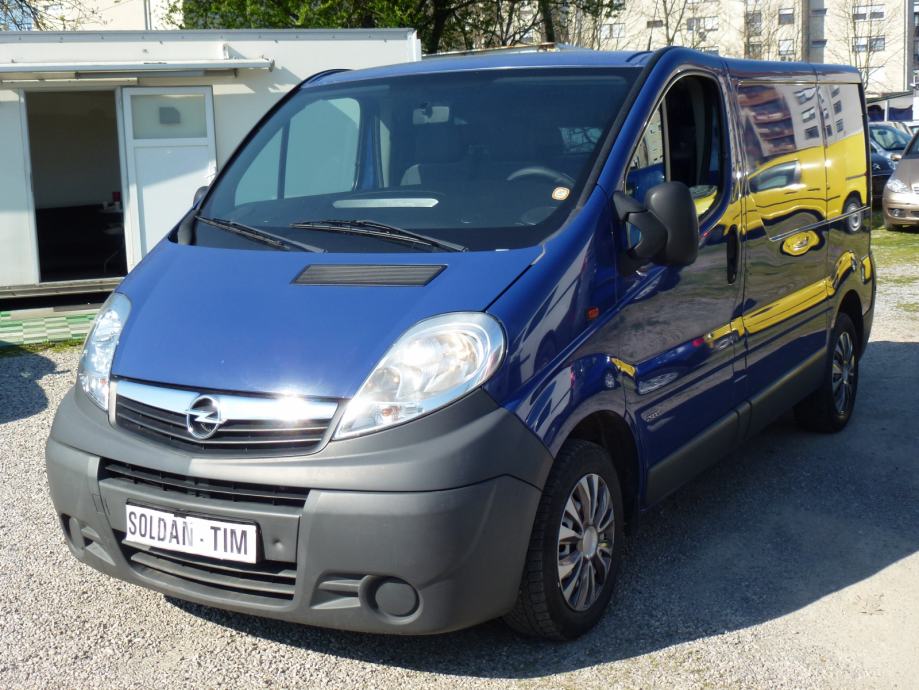 Opel vivaro 2