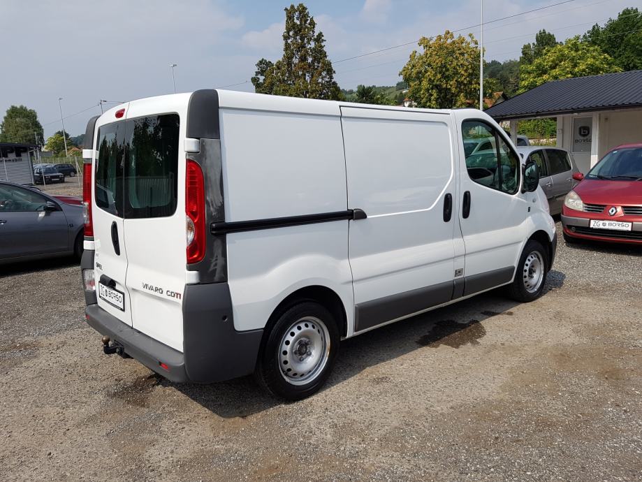 Opel vivaro 2