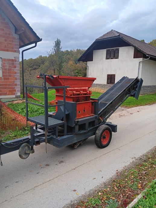 Drobilica za kamen priklop na traktor