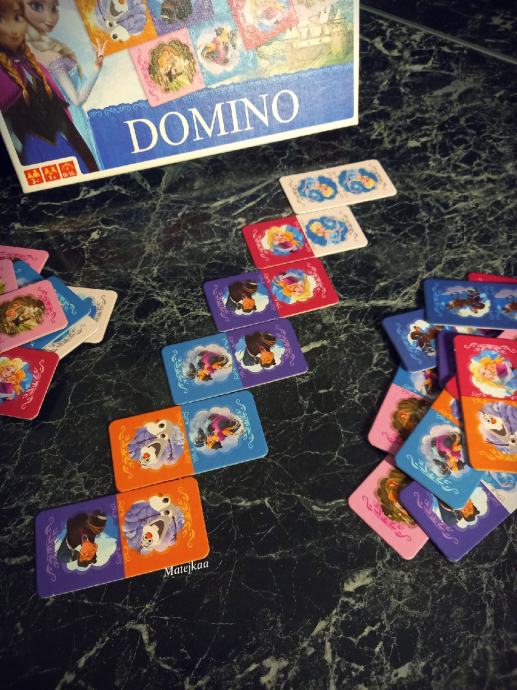 Domino Frozen