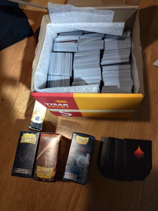 Magic the gathering bulk 1200+ common karata.